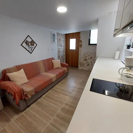 Holiday home Evans House Ii One Bedroom Maisonette *